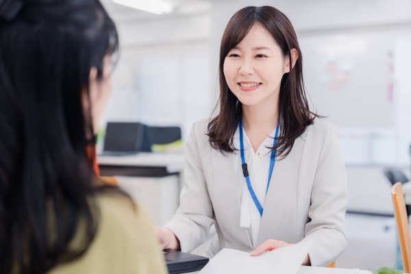 自立した生活とキャリアを築く姿が魅力的